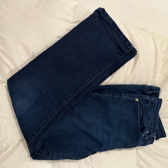 Good American Good Legs Straight Jeans - Picture 5 of 5